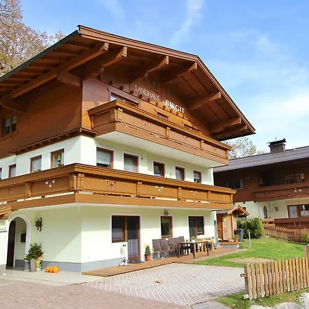 Holiday Birgit Apartment Saalbach-Hinterglemm